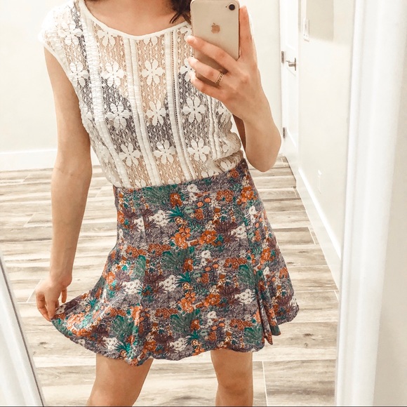 Forever 21 Dresses & Skirts - Floral Skirt